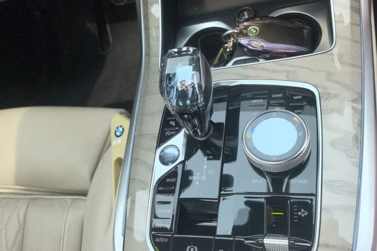 Used BMW X7 2020 xDrive40i Executive M Sport Package Gear Lever