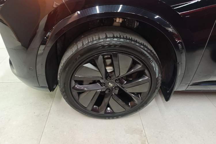 Used Li Auto L9 2022 Max model
