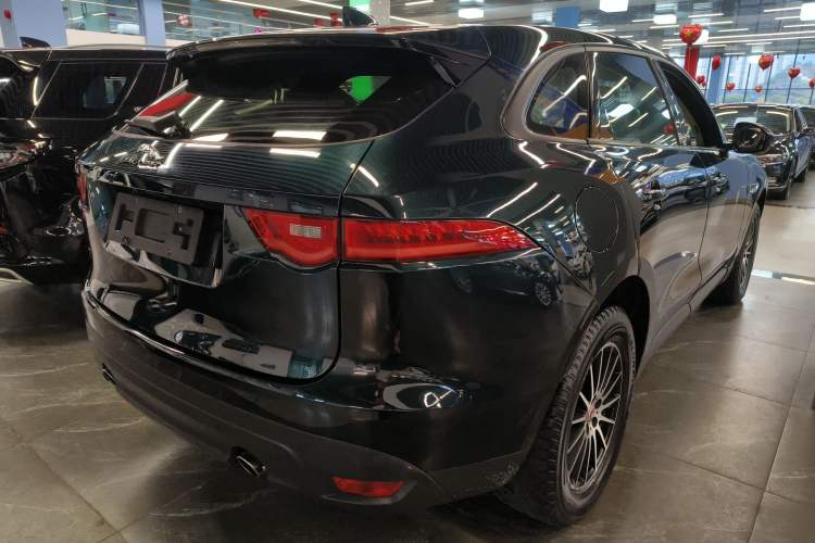 Used Jaguar F-PACE 2016 2.0T Two-Wheel Drive Urban Luxury Edition
