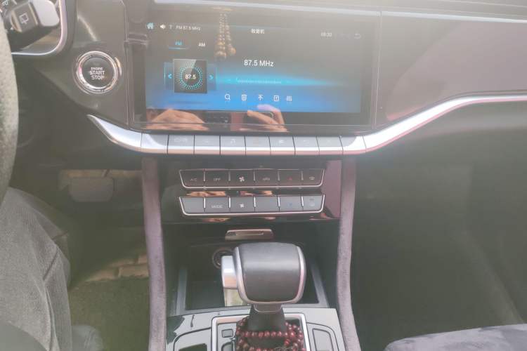 Used Sinotruk VGV U70 2020 1.5T Automatic Smart Luxury 7-Seater