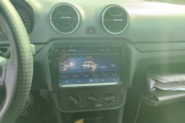 Used Volkswagen Jetta 2017 1.5L Automatic Fashion Model Audio And AC Panel