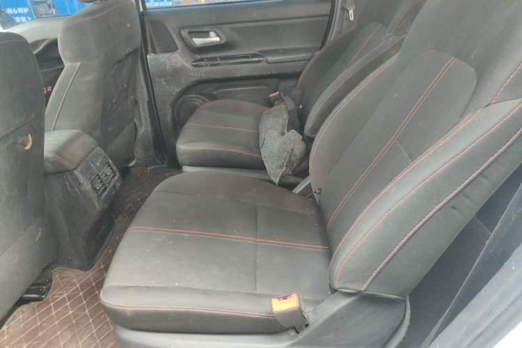 Used CHANGAN OSHAN X70A 2018 1.5L Manual Standard Edition