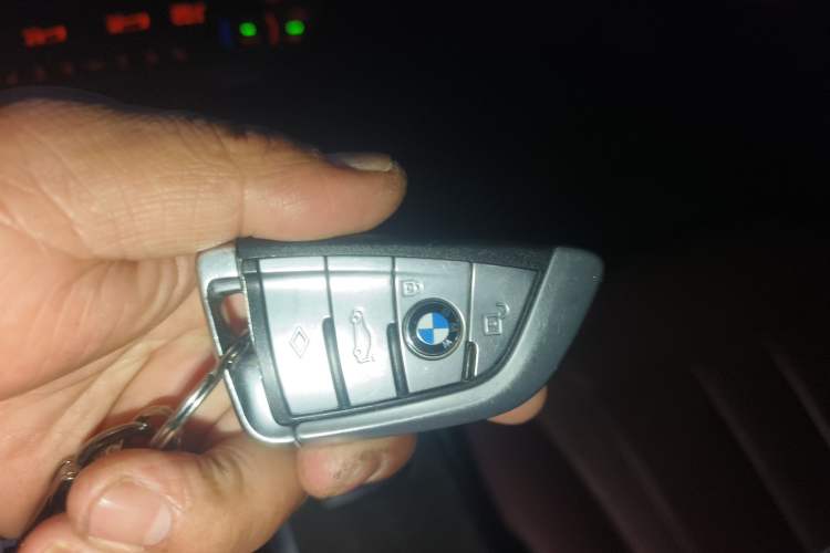 Used BMW 5 Series 2019 Facelifted 530Li Leading Edition M Sport Package Vehicle Key