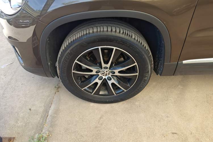 Used Volkswagen Tiguan 2015 1.8TSI Automatic Two-Wheel Drive Luxury Model