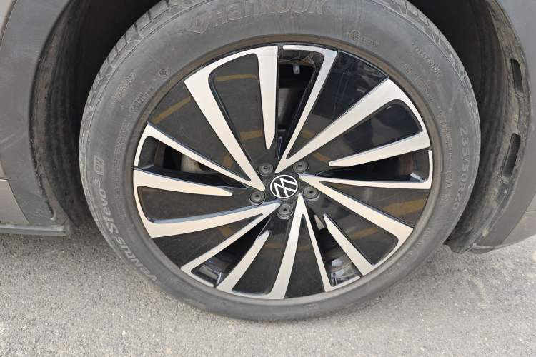 Used Volkswagen ID.4 X 2023 Upgraded Model Ultra-Long Range Version Right Front Wheel Hub