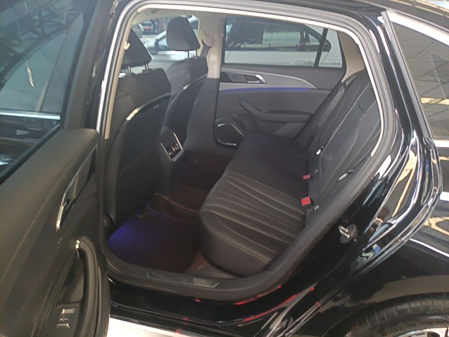 Hongqi H5 2024 2.0T Automatic Smart Connect Flagship Edition - Chinese Trim Chang — снимка 20