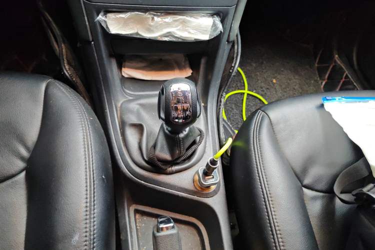Used Peugeot 308 2013 1.6L Manual YouShang Model Gear Lever
