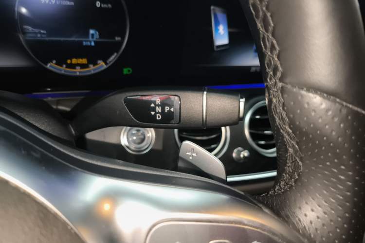 Used Mercedes-Benz E-Class 2019 Restyled E 300 L Sport Luxury Edition Gear Lever