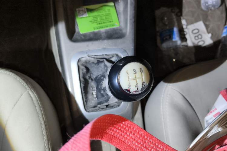 Used CHANGAN Alsvin V3 2012 1.3L Manual Luxury Version China IV Standard
