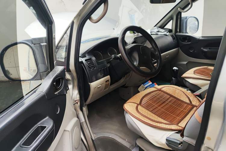 Used FORTHING Lingzhi 2016 M3L 1.6L 7-Seater Comfort Model
