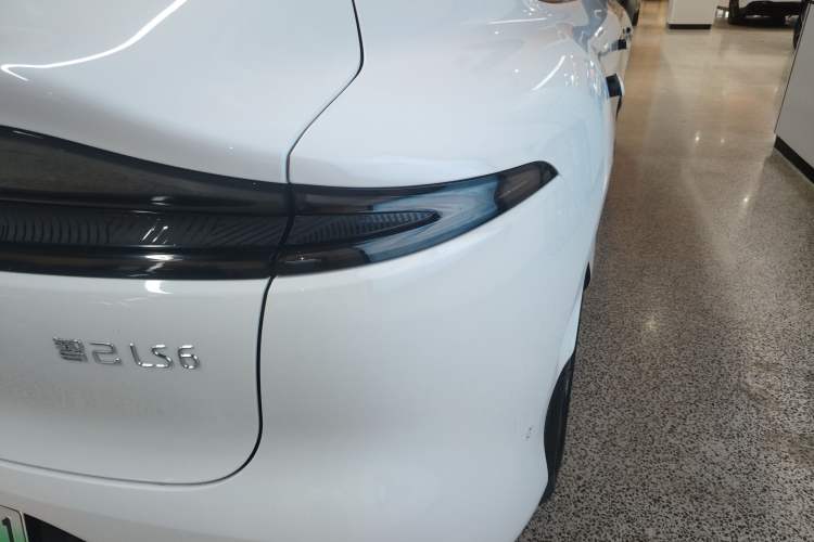 Used IM LS6 2025 Lingxi Intelligent Driving Edition Right Rear Taillight