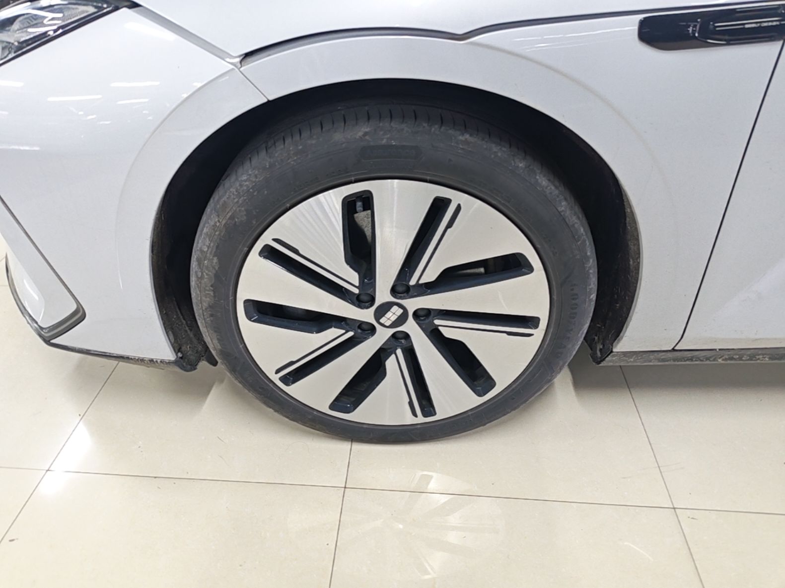 Geely Galaxy E8 2024 550 km Range Rear-Drive MAX — снимка 10