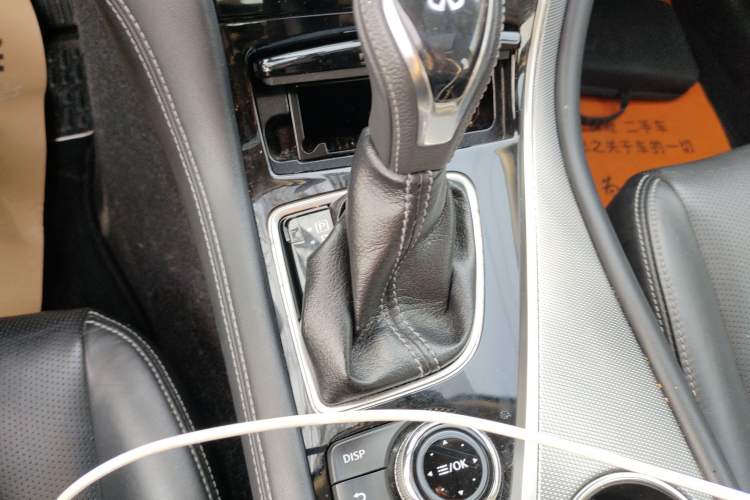 Used Infiniti Q50 2014 3.7L Luxury Edition