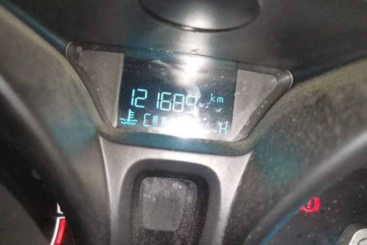 Used Ford Fiesta 2013 Sedan 1.5L Manual Fashion Edition Odometer Close Up