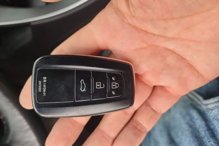 Used Toyota Avalon 2019 2.0L XLE Premium Edition China VI