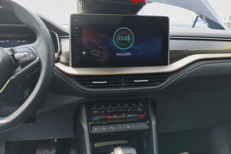 Used Skoda Kodiaq 2023 TSI330 5-Seater Two-Wheel-Drive Luxury Edition Audio And AC Panel