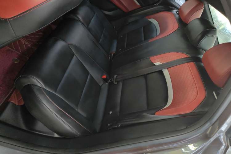 Used MG 5 2021 Revised 300TGI DCT Qingshè Luxurious Enjoyment Edition
