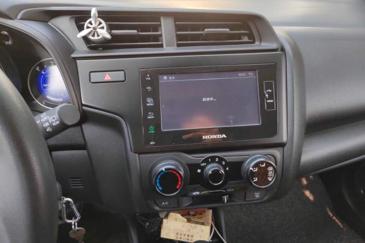 Used Honda Fit 2018 1.5L CVT Comfort Sunroof Version Audio And AC Panel