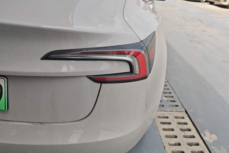 Used Tesla Model 3 2023 Long-Range All-Wheel-Drive Version
