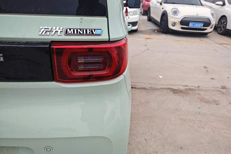 Used Wuling Hongguang MINIEV 2021 Macaron Premium Model – Lithium Iron Phosphate
