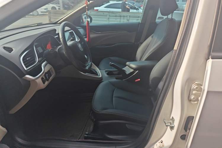 Used Buick GT 2017 15N Automatic Entry-Level Trim
