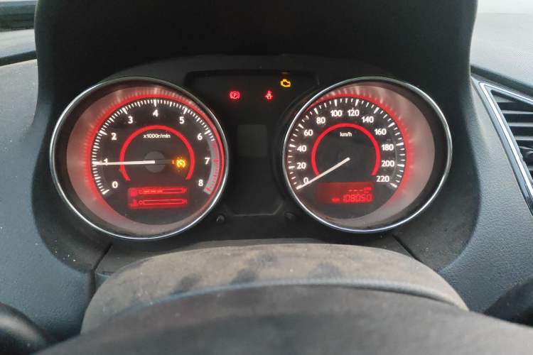 Used Bestune B50 2013 1.6L manual luxury version
