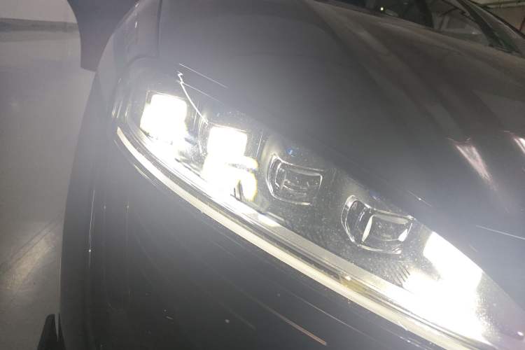 Used Hima Luxeed S7 2024 Max RS Four-Wheel-Drive Performance Edition Right Front Headlight