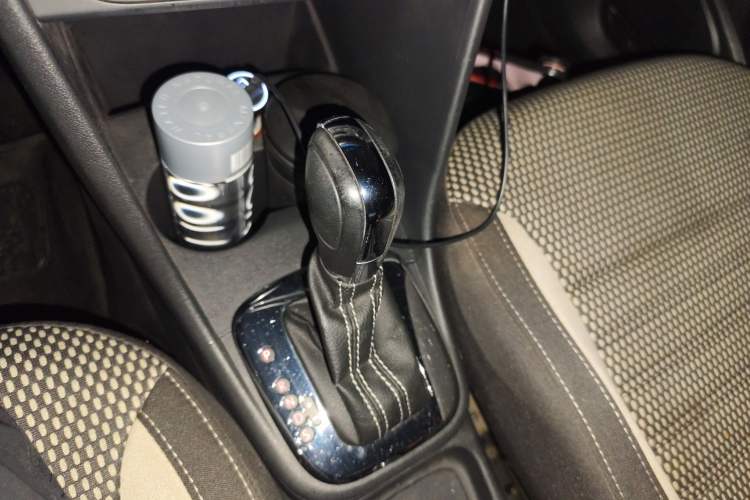 Used Volkswagen Polo 2012 1.6L Cross Polo Automatic Transmission Gear Lever