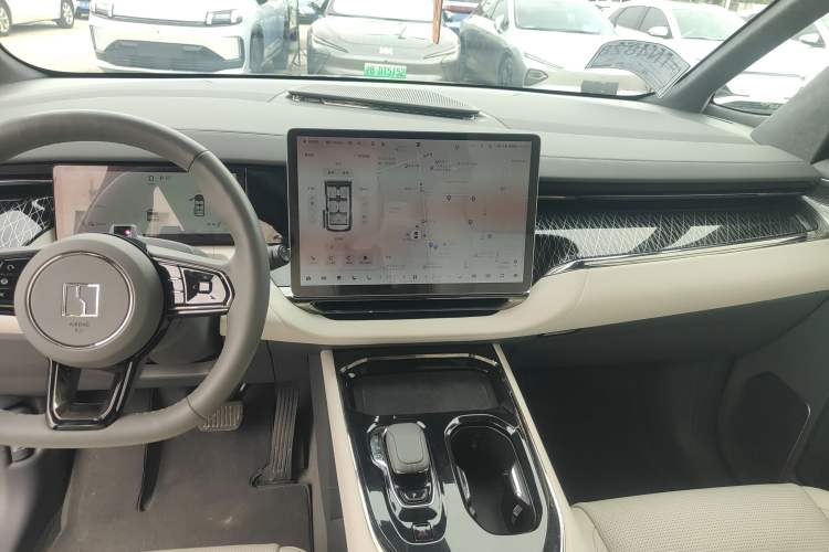 Used Zeekr 009 2022 WE Edition Audio And AC Panel