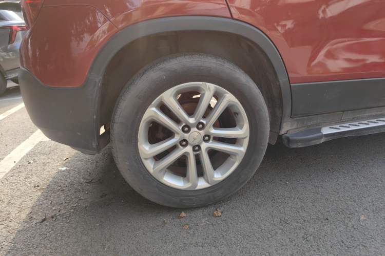 Used Chevrolet Trax 2016 1.4T Manual Two-Wheel Drive Comfort Version with Sunroof