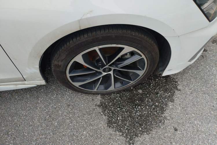 Used Audi A3 2021 Sportback 35 TFSI Advanced Sport Edition Right Front Wheel Hub