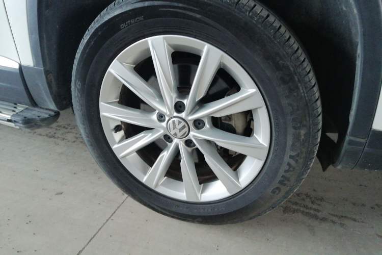 Used Volkswagen Tiguan L 2015 1.8TSI Automatic Two-Wheel Drive Comfort Edition
