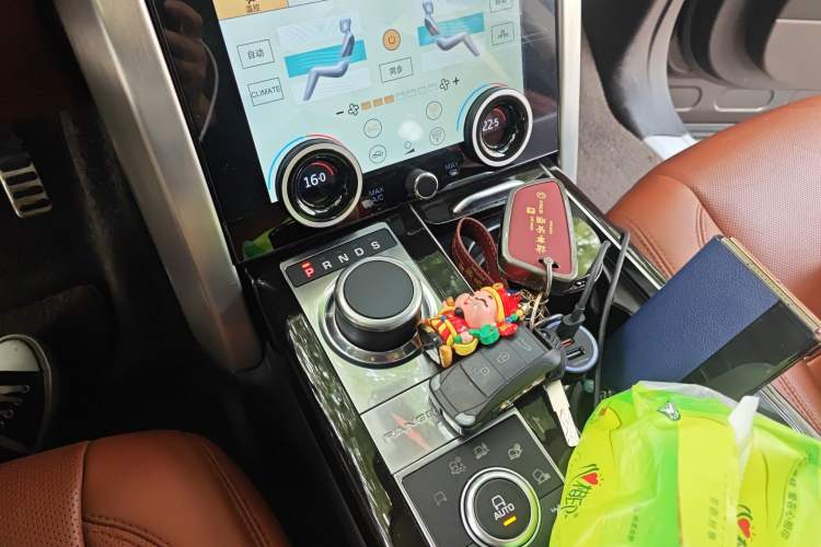 Used Land Rover Range Vogue 2015 3.0 V6 SC Vogue SE Long-Wheelbase Edition
