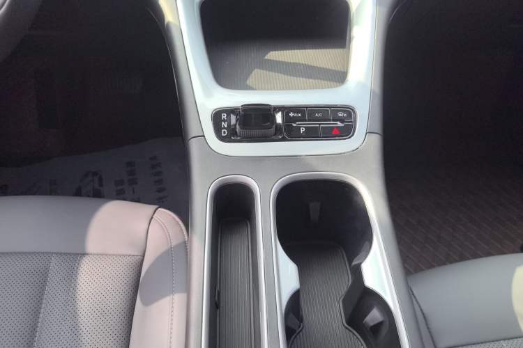 Used Geely Galaxy Geome 2026 Model 310km Youth Edition Gear Lever