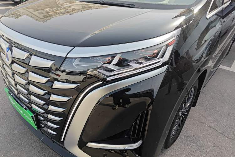 Used Denza D9 2022 DM-i 970 Four-Wheel Drive Flagship Model Left Front Headlight