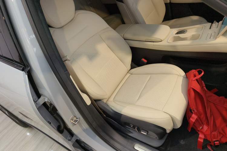 Used Nio ES6 2024 75 kWh
