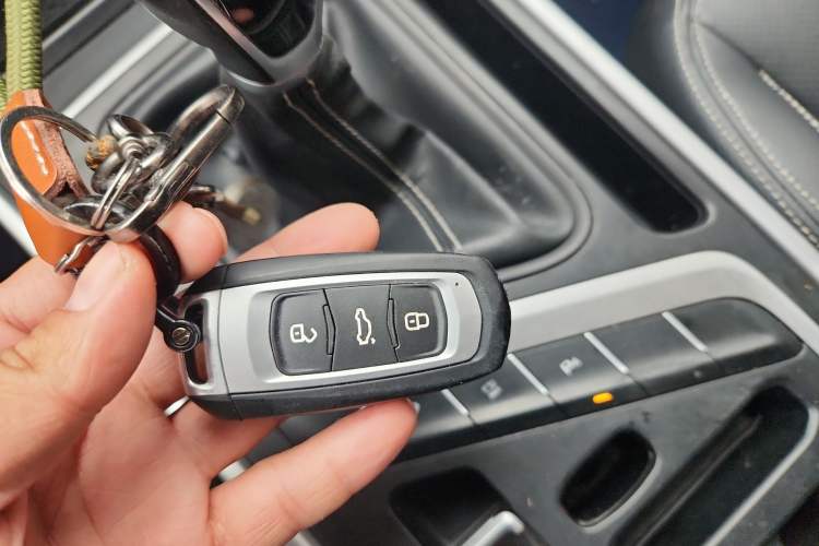 Used Geely Auto Vision X6 2018 1.8L Manual 4G Connect Luxury Edition