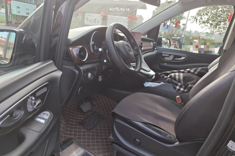 Used Mercedes-Benz V-Class 2021 V 260 Avantgarde Edition