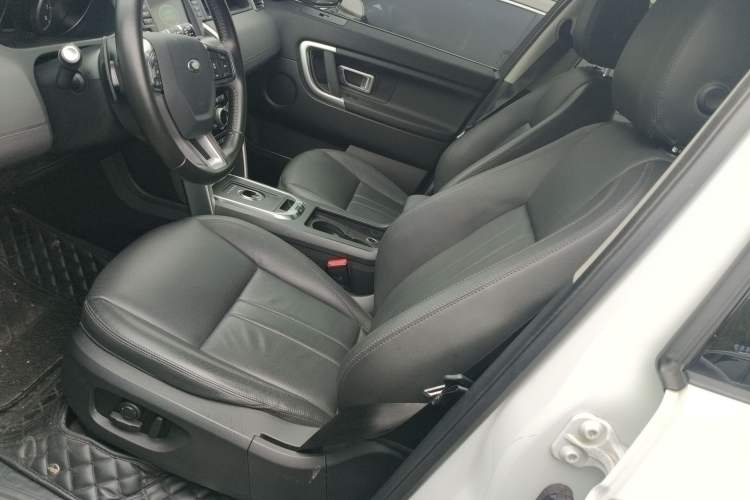 Used Land Rover Discovery Sport 2018 240 PS SE Version Left Front Seat