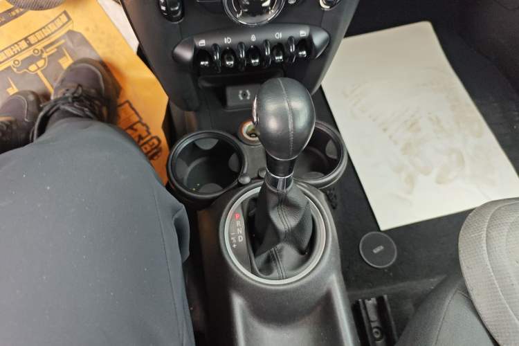 Used MINI 2011 1.6L ONE