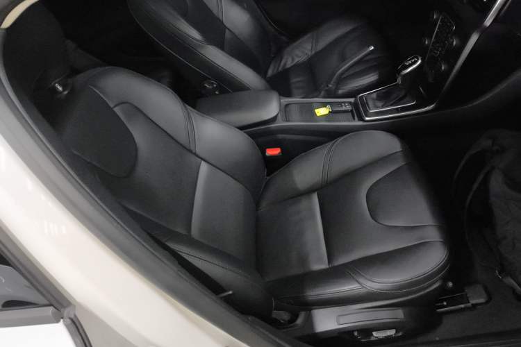 Used Volvo V40 2019 T3 Zhiyi Edition