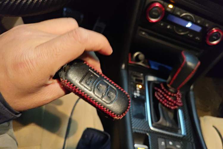 Used Mazda 3 Axela 2017 Sedan 1.5L Automatic Luxury Model Emission Standard China V Vehicle Key