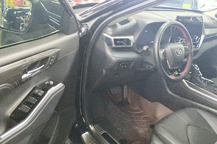 Used Toyota Highlander 2022 Dual-Engine 2.5L Four-Wheel Drive Supreme Edition 7-Seater Driver Seat