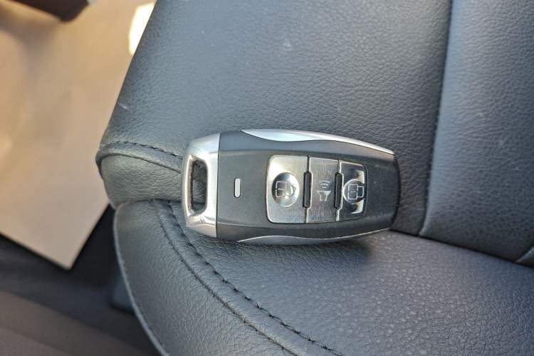 Used Haval H2 2017 Red-Label 1.5T Manual Two-Wheel-Drive Elite Model