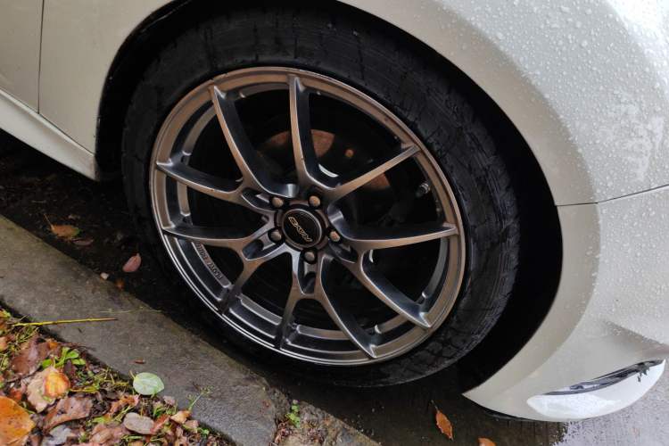 Used Ford Focus 2012 Hatchback 2.0L Manual Luxury Sport Model Right Front Wheel Hub