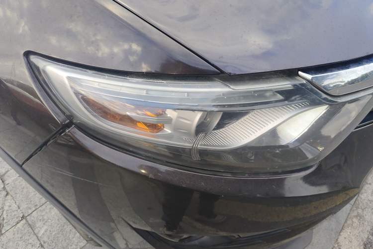 Used Soueast DX7 2018 Classic Edition 1.5T Automatic Comfort Model China V Standard Right Front Headlight