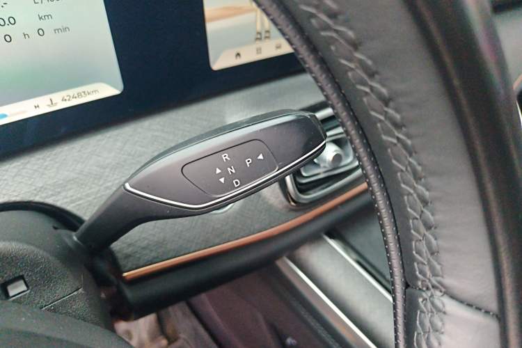 Used Chery Tiggo 9 2023 2.0T Dual-Clutch Two-Wheel Drive Luxury Edition 5 Seats Gear Lever