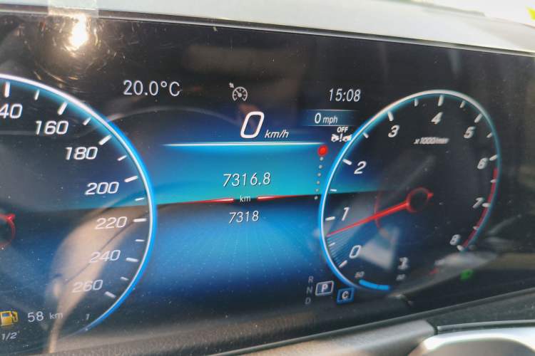 Used Mercedes-Benz GLB 2023 GLB 220 Sport Edition Odometer Close Up