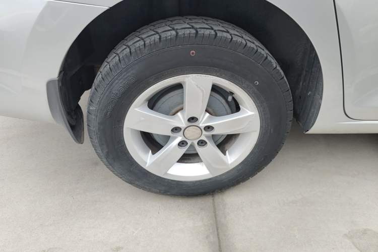 Used Volkswagen Santana 2013 1.4L Manual Fashion Edition Right Rear Wheel Hub