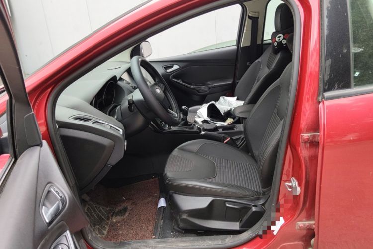 Used Ford Focus 2015 Hatchback EcoBoost 125 Manual – Ultra-Style Edition